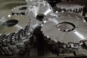 熱噴涂廠家?guī)懔私鉄釃娡砍Ｒ姷男迯?fù)類型有哪些？